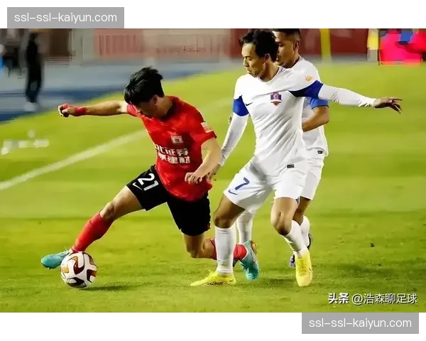 深度前瞻:长春亚泰迎战河南,一场关键的“六分”保级战 深度前瞻:长春亚泰迎战河南,一场关键的“六分”保级战